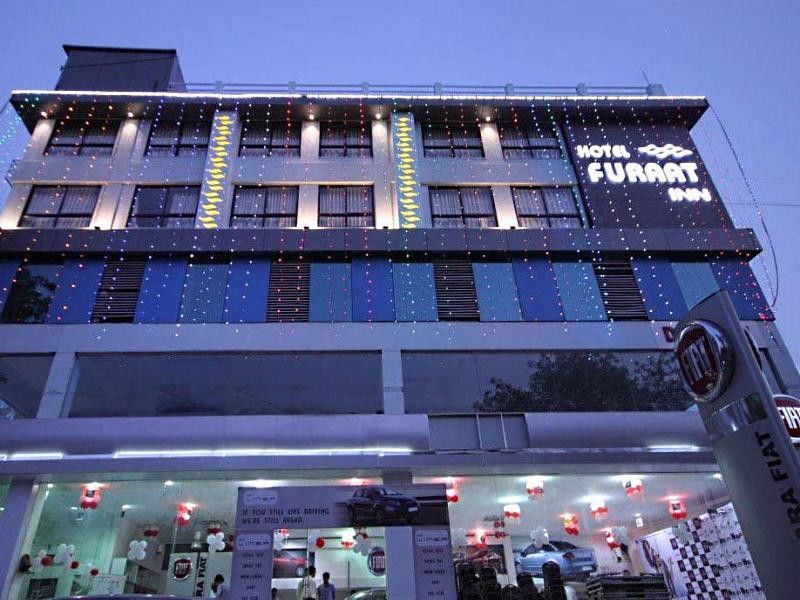 Golden Plaza Hotel Ahmedabad Exterior foto