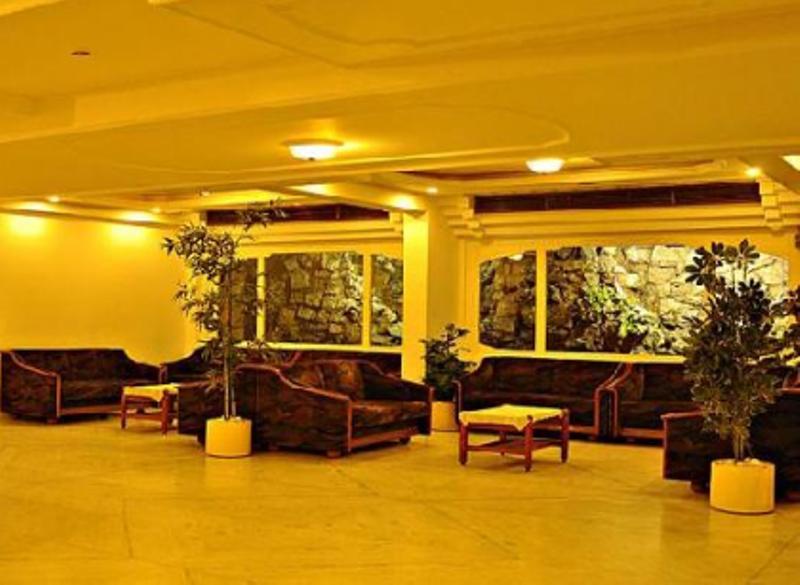 Golden Plaza Hotel Ahmedabad Exterior foto