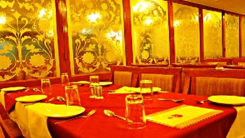 Golden Plaza Hotel Ahmedabad Exterior foto